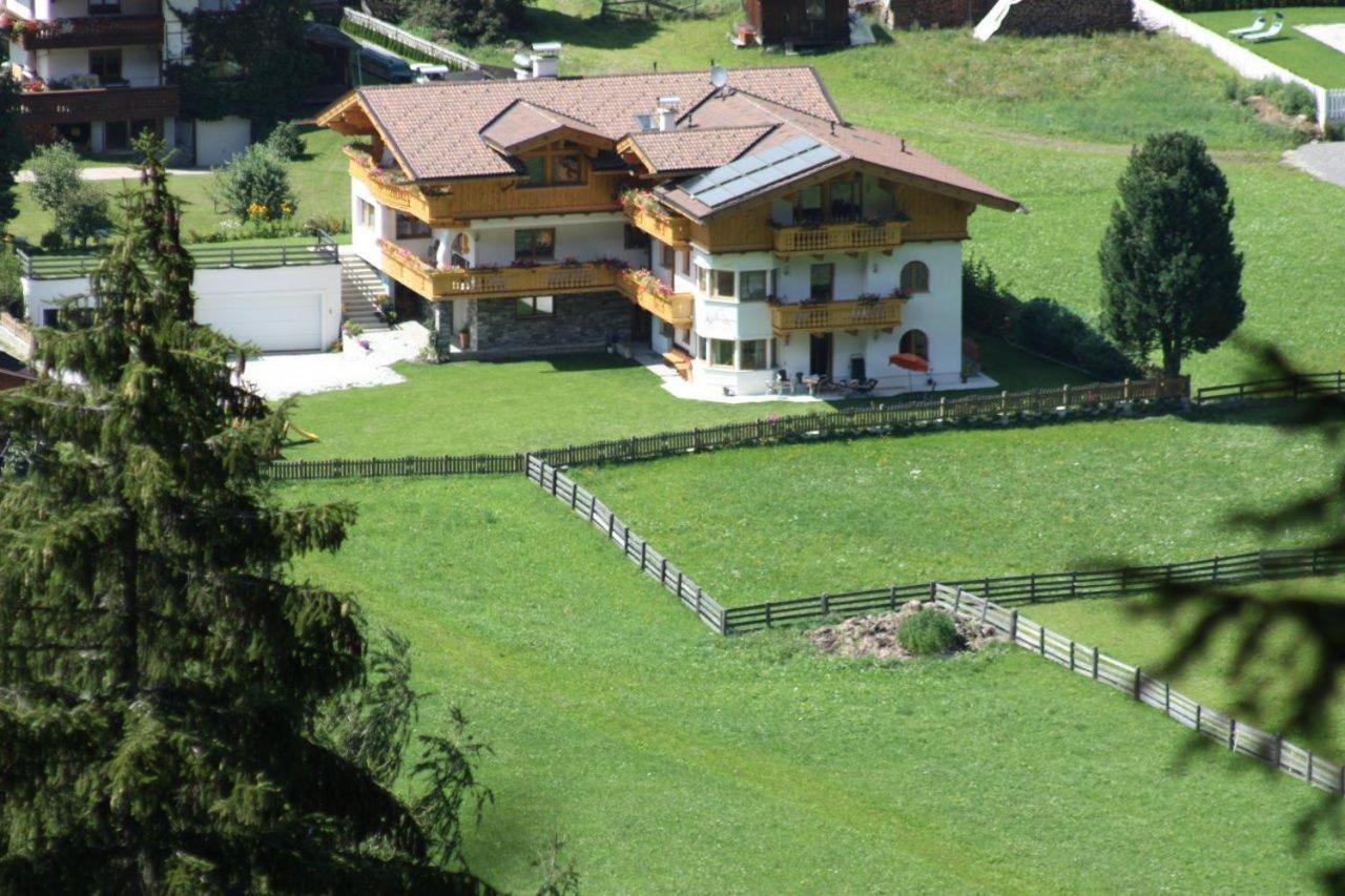 Landhaus Alpensonne Neustift im Stubaital Esterno foto
