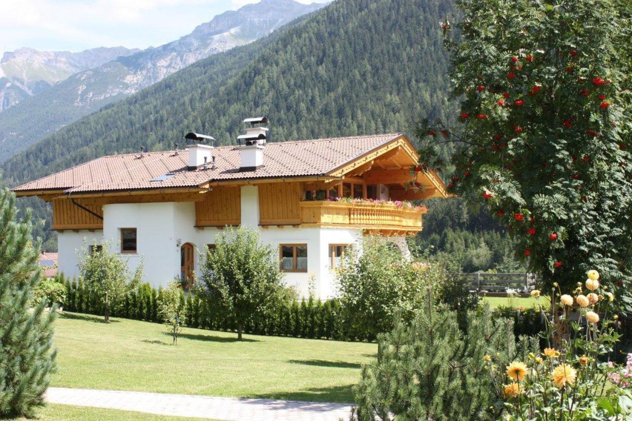 Landhaus Alpensonne Neustift im Stubaital Esterno foto
